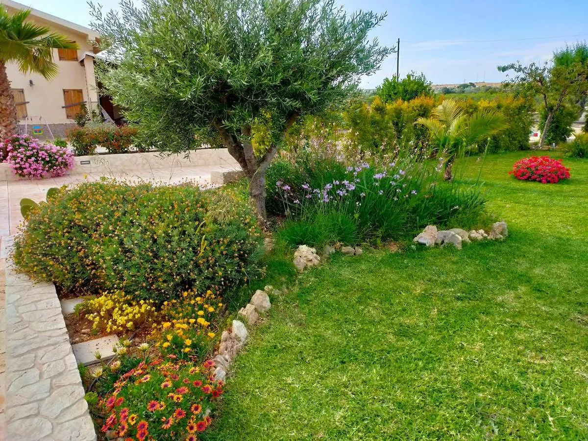 Holiday home Case Carancino Giove Syracuse Italy